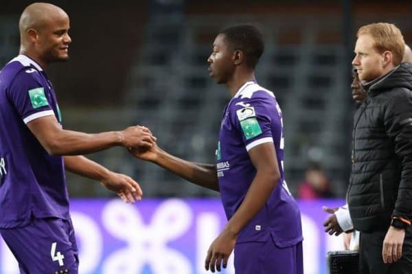 Энг зўр ҳимоячи ўзига ўхшаган шогирд тайёрлади