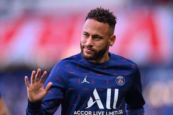 Неймар ўзига янги лига танлади