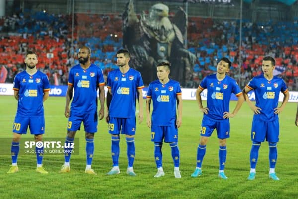 "Насаф" кўплаб клублар қизиқаётган футболчиси билан шартнома узайтирилганини эълон қилди (Фото)