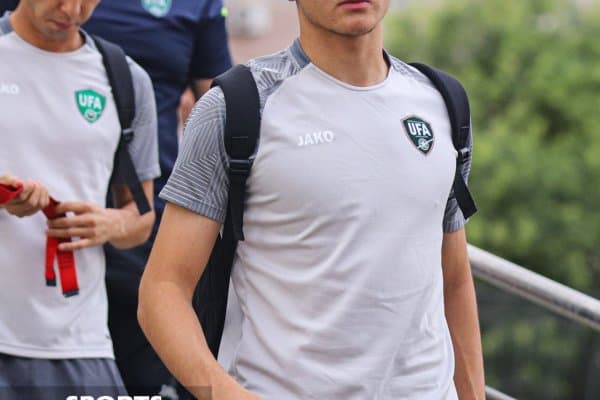 Франциянинг таниқли нашри: Абдуқодир Ҳусанов Францияга етиб келди