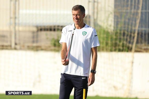 Ўзбекистон МТЖ ҳамон бош мураббийсиз (Фоторепортаж)