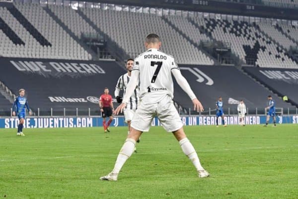 Роналду Пеленинг афсонавий рекордини янгилади!