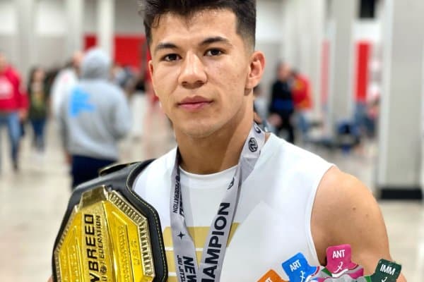 Ўзбекистонлик талаба Америкада чемпион бўлди(Видео)