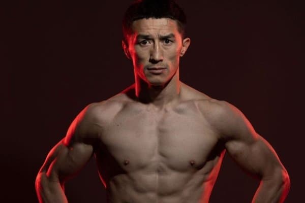 Элнур Абдураимов иштирокидаги жанг 2-раундда якунланди