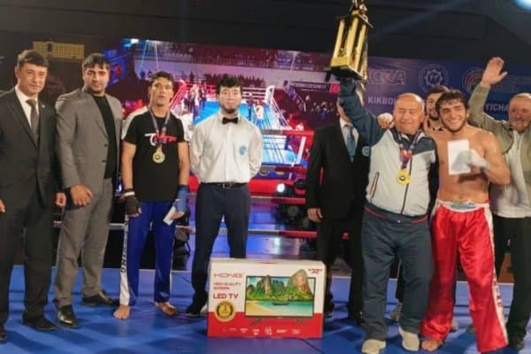 Кикбоксинг: Ўзбекистон чемпионатида 1- ўринни Бухоро жамоаси эгаллади! 