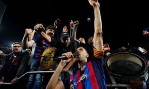 Бускетс ва Альба "Камп Ноу"да мухлислар билан хайрлашган баҳсда "Барса" йирик ғалабани қўлга киритди