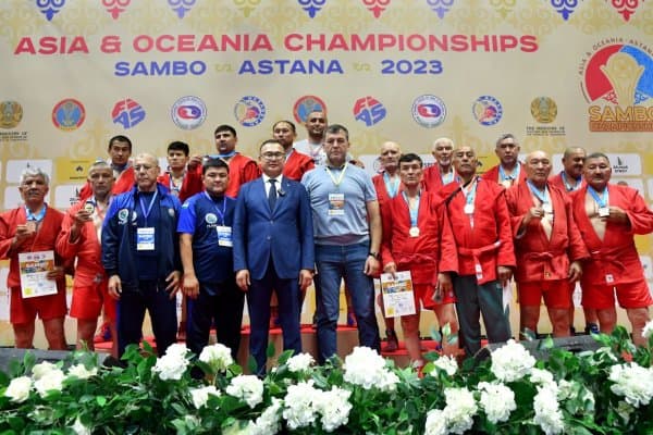 Самбо: Осиё ва Океания чемпионатида фахрийларимиздан 14 та медаль!