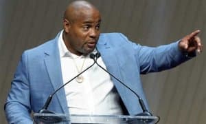 Кормье сайёрадаги энг хавфли жангчи ким эканлигини айтди