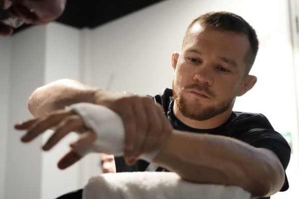 Пётр Ян Ядонг Сонг билан жанг олдидан кучли рақиб билан спаринг ўтказди