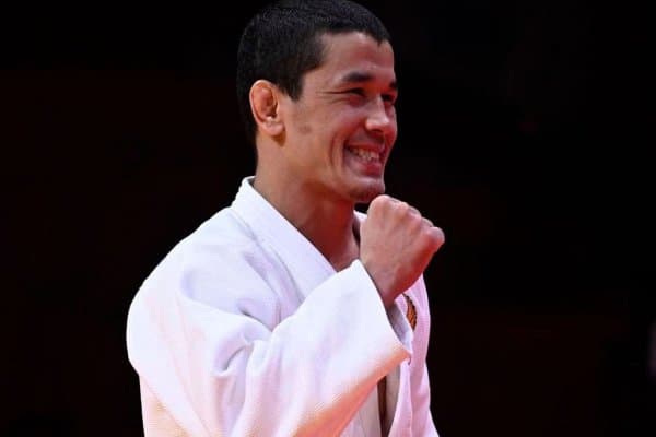 Дилшод Баратов Португалияда тенгсиз!