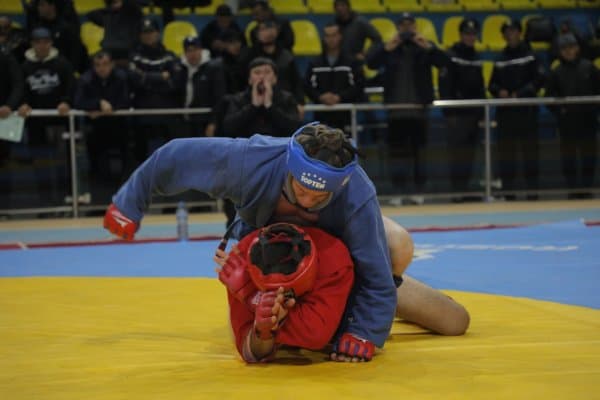 Самбо: Ўзбекистон чемпионатининг 2-кунги ғолиб ва совриндорлари билан танишинг!