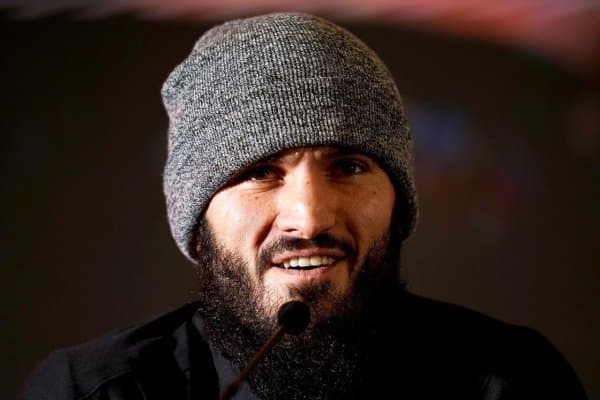 Дмитрий Бивол Бетербиев ва Альваресни солиштирди