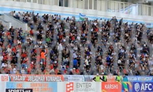 ОФК кубоги. "Насаф" футболчилари стадионга етиб келди, мухлислар ташрифи давом этмоқда (Фотогалерея)