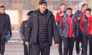 "Турон" ва "Локомотив" футболчилари "Ўзбекистон" ўйингоҳига етиб келди (фотогалерея)