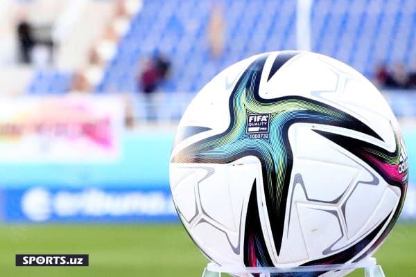 "Қизилқум" сафида анча номдор футболчилар ёхуд АГМК ва "Локомотив" вакиллари навоийликлар сафида (Фото)