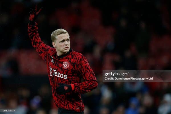 Here we go! Ван де Бек ижарага берилди