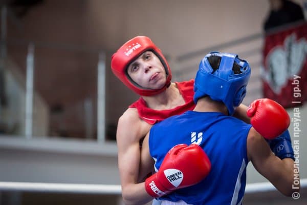 Хусанжон Каримов рақибини рингга қулатди