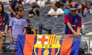 "Барселона" футболчилар маошларини 162 миллион еврога камайтирди