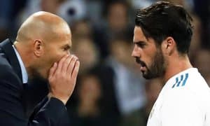 Зидан "Реал" ярим ҳимоячисига чиқиш эшикларини кўрсатиб қўймоқчи