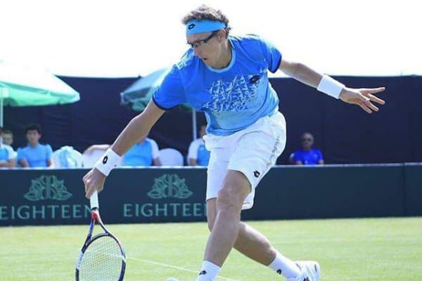 Денис Истомин бугун майсали қопламада дебют қилади