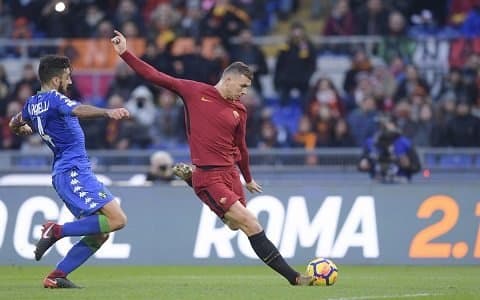 Супер ҳужумчи сотилади