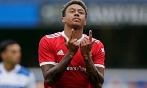 МЮ собиқ футболчиси Машарипов билан бир жамоада ўйнаши мумкин