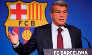 Расман: Лапорта “Барса”ни умуман бошқа мураббийга топширди!