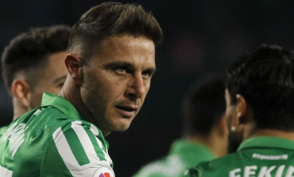 Хоакин Раулга яқинлашиб олди