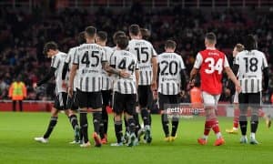 Ғалати: "Арсенал" ўз дарвозасига иккита гол уриб "Ювентус"га мағлуб бўлди