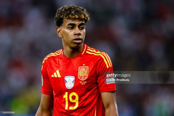 Ямал бу борада деярли Роналдуга етиб олди