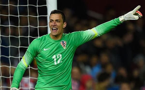 Хорватия терма жамоаси дарвозабони "Астон Вилла" билан шартнома имзолади