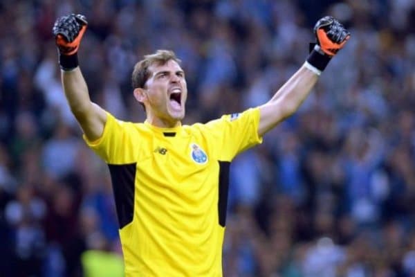 Ана холос! Касильяс юрак хуружини бошдан кечирди