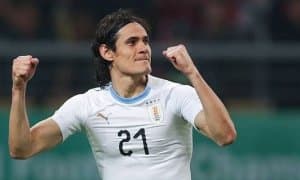 Кавани Мисрга қарши баҳсдан кейин Салоҳдан либосини сўради (фото)