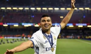 Каземиро сафга қайтди