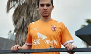 Расман! Ислом Кенжабоев легионерга айланди (Фото)