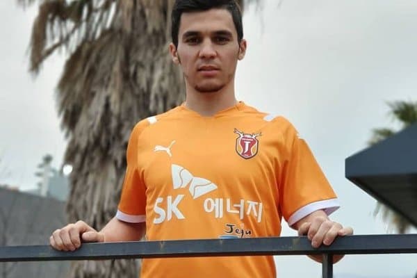 Расман! Ислом Кенжабоев легионерга айланди (Фото)