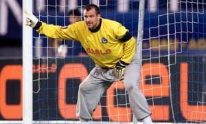 Европа чемпионатида иштирок этган тарихдаги энг ёши катта футболчи фаолиятини якунлади