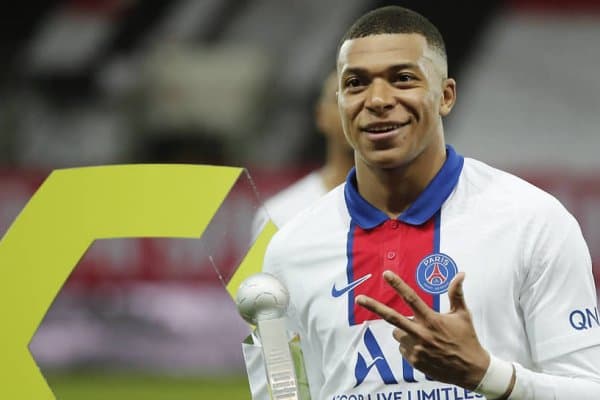 Ҳамма кутаётган учта супертрансфер!