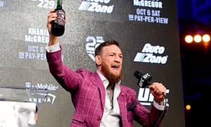 Конор МакГрегор Proper 12 вискисининг биринчи шишасини кимга берганини биласизми?