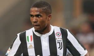 Рақибига тупурган Дуглас Коста жиддий жазога тортилди