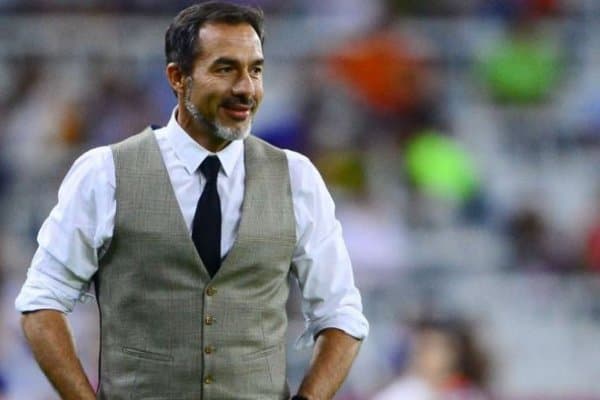 Кейлор Навасни энди уругвайлик мутахассис шуғуллантиради