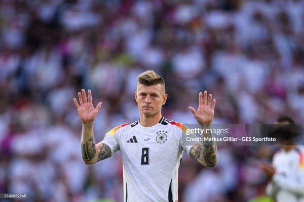 Тони Кроосдан хайрлашув мактуби