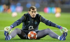 Икер Касильяс футболчилик фаолиятини якунлаши мумкин