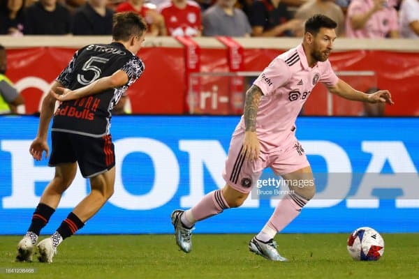 Месси захирадан тушиб гол урган ўйинда "Интер Майами" ғалаба қозонди 