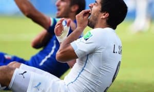 Майк Тайсон: Луис Суарес ҳам тишлаганми? Унга 3 млн доллар жарима солинганига ишонмайман