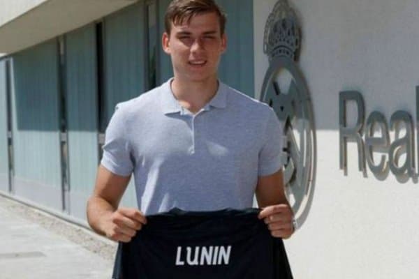 "Реал" дарвозабони тез орада жамоани тарк этади