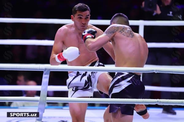 Мансурбек Толипов америкалик рақибини нокаут қилди (фотогалерея)