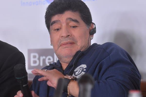 Марадона Мексиканинг қуйи дивизион жамоасини бошқариши мумкин