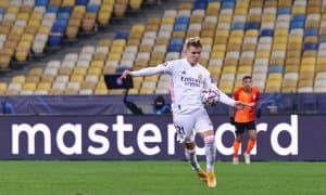 “Реал” футболчисига нарх қўйди