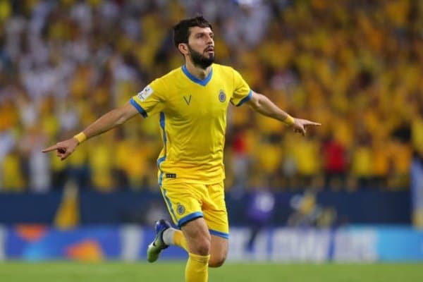 Машарипов Испанияга учиб кетди